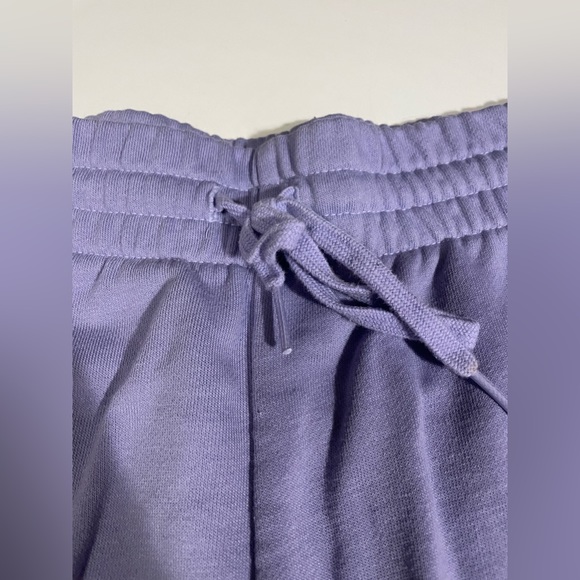 Women’s purple EUC sweat shorts athletic shorts size Large - Picture 5 of 6